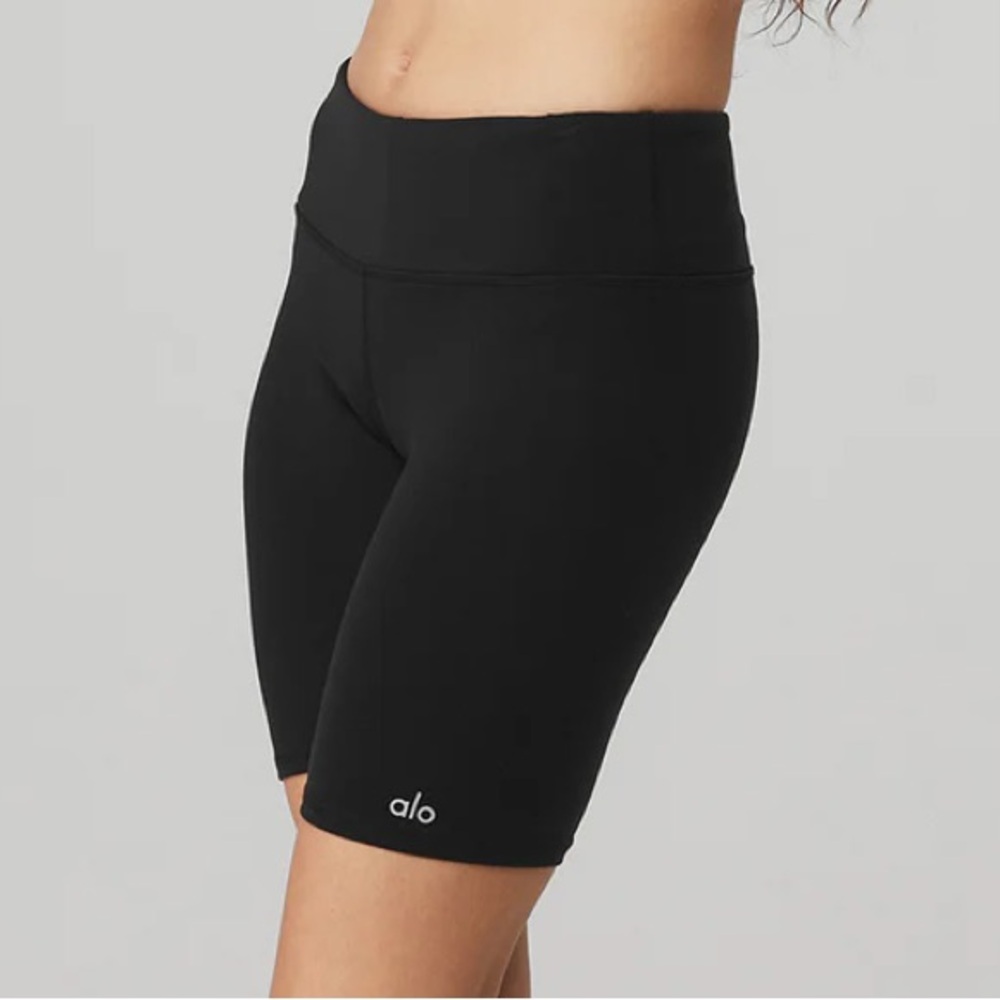 ALO Yoga Women’s 7" Airbrush Biker Short Black X-Small XS